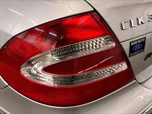 Used 2005 Mercedes-Benz CLK 320 Cabriolet image 29