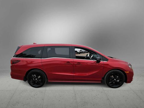 Used 2023 Honda Odyssey Sport image 9