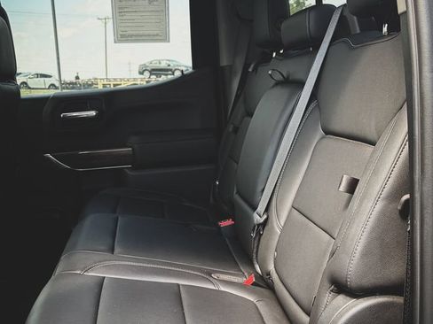 Used 2019 Chevrolet Silverado 1500 LT Trail Boss AWD/4WD image 19