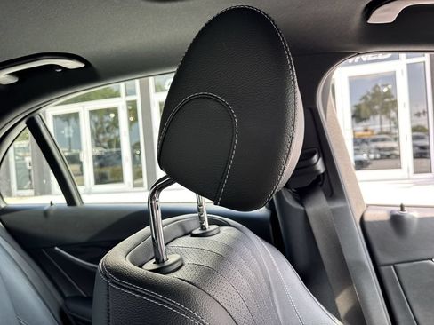 Used 2018 Mercedes-Benz E 300 4MATIC image 20
