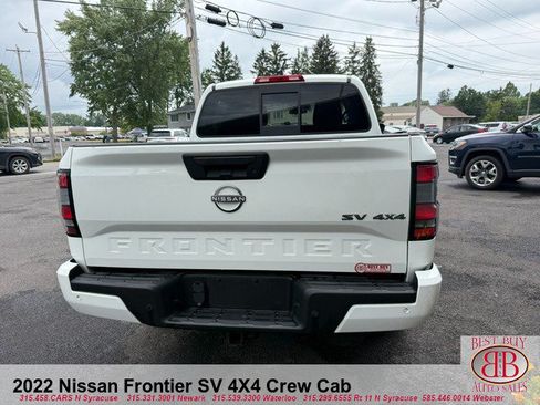 Used 2022 Nissan Frontier SV AWD/4WD image 4
