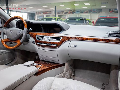 Used 2011 Mercedes-Benz S 550 image 98