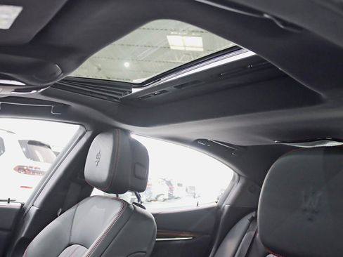 Used 2019 Maserati Ghibli S GranLusso image 31