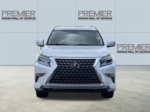 Used 2023 Lexus GX 460 Premium w/ Accessory Package AWD/4WD image 29