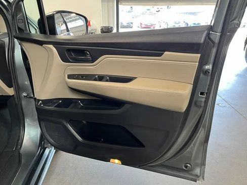 Used 2019 Honda Odyssey EX-L image 12