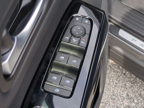 New 2026 Nissan Pathfinder Platinum w/ Accent Package FWD image 14