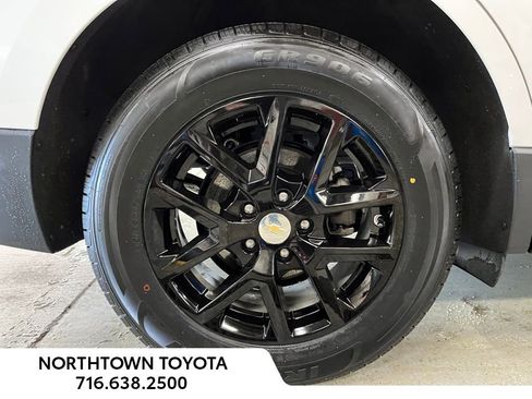 Used 2023 Chevrolet Equinox LT image 30