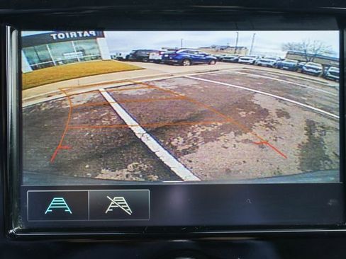 Used 2018 Chevrolet Traverse LT w/ LPO, Cargo Package image 30