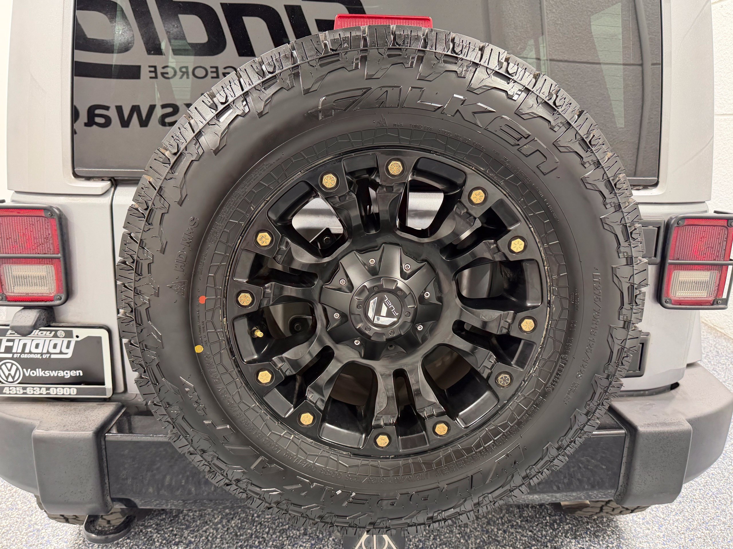 Used 2015 Jeep Wrangler Unlimited Sahara AWD/4WD image 13