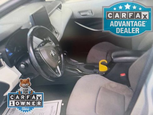 Used 2023 Toyota Corolla SE FWD image 3