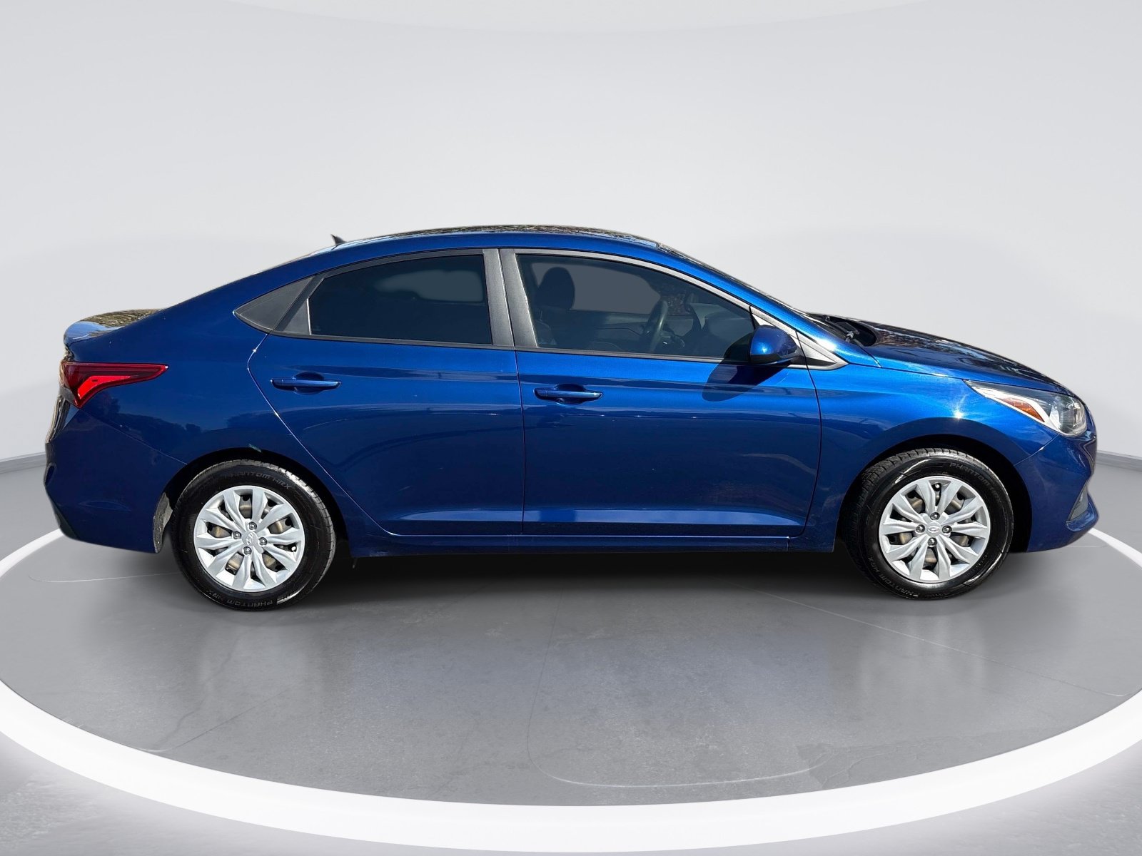 Used 2022 Hyundai Accent SE FWD image 9