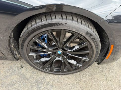 Used 2021 BMW 750i xDrive w/ Executive Package image 38