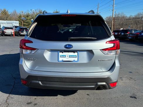 Used 2021 Subaru Forester Premium image 6