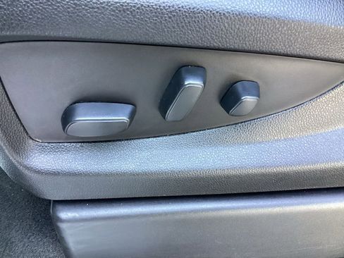 Used 2020 Chevrolet Suburban Premier image 22