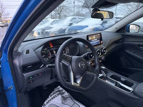 Used 2023 Nissan Sentra SV image 9