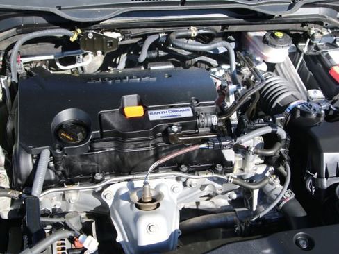 Used 2020 Honda Civic Sport image 16