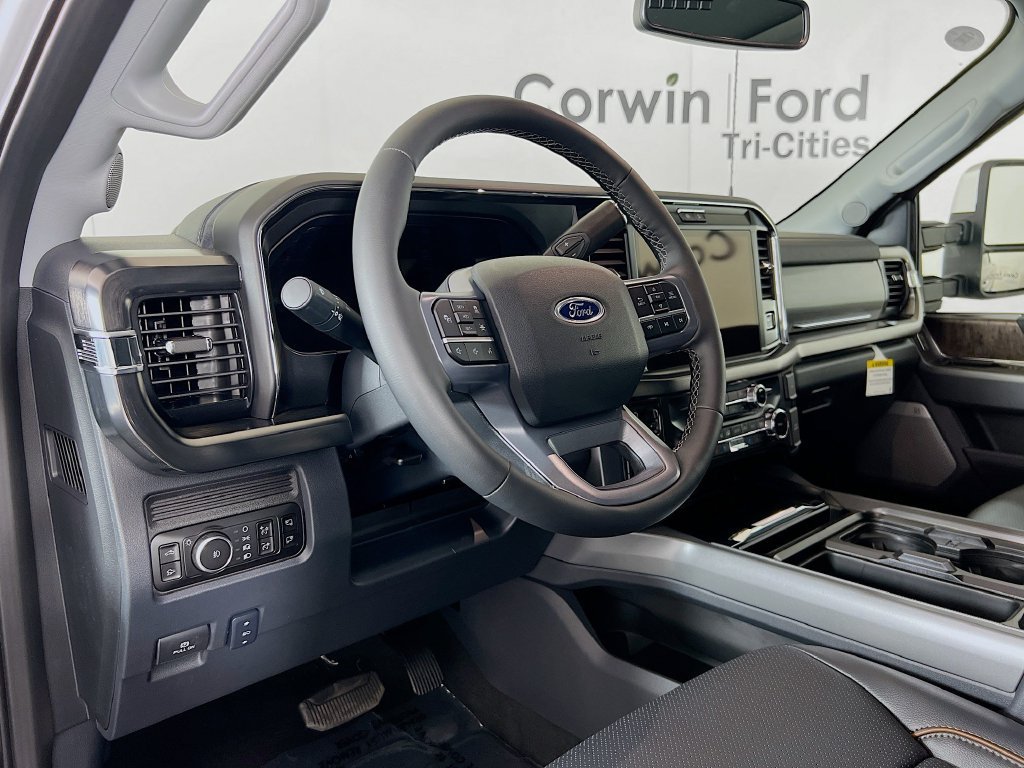 New 2026 Ford F350 Lariat w/ Lariat Premium Package AWD/4WD image 3