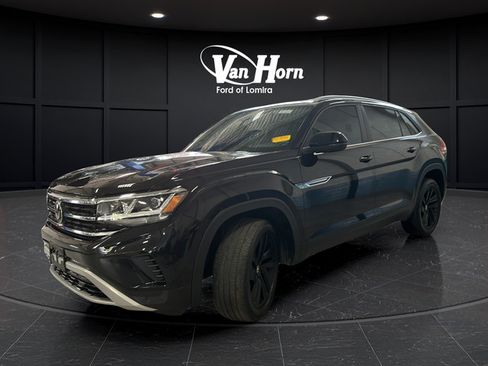 Used 2022 Volkswagen Atlas Cross Sport SE AWD/4WD image 5