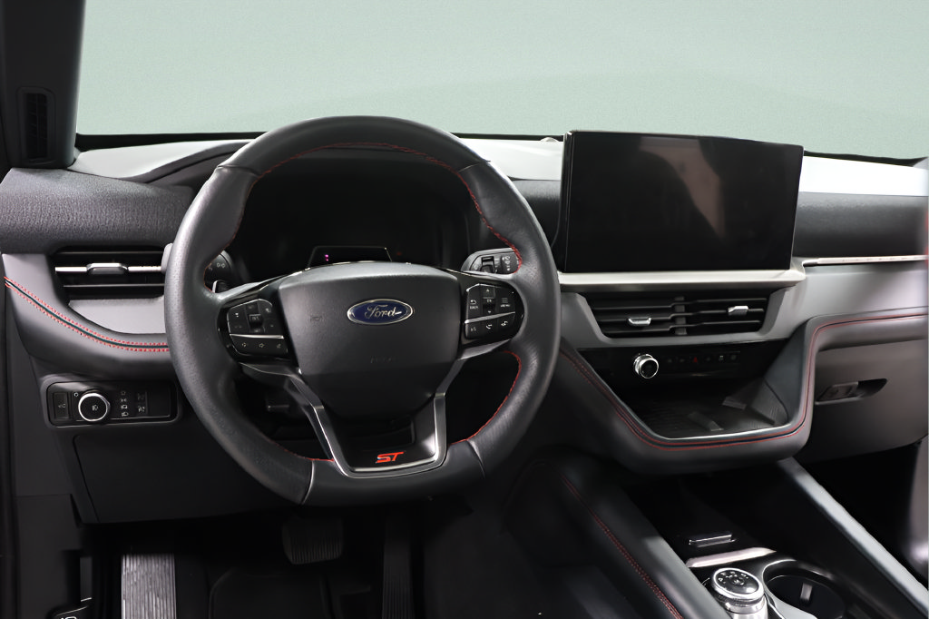 Used 2025 Ford Explorer ST AWD/4WD image 7