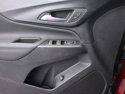 Used 2023 Chevrolet Equinox RS image 13