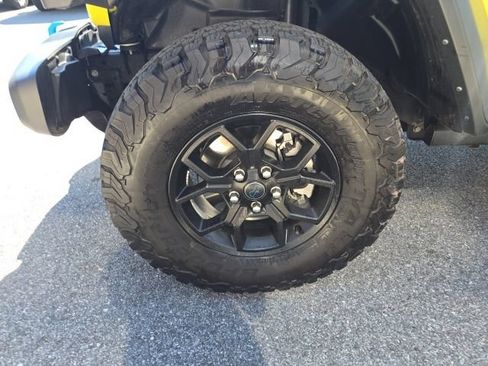 Used 2024 Jeep Wrangler Unlimited AWD/4WD image 8