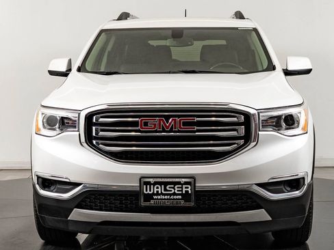 Used 2019 GMC Acadia SLT FWD image 2