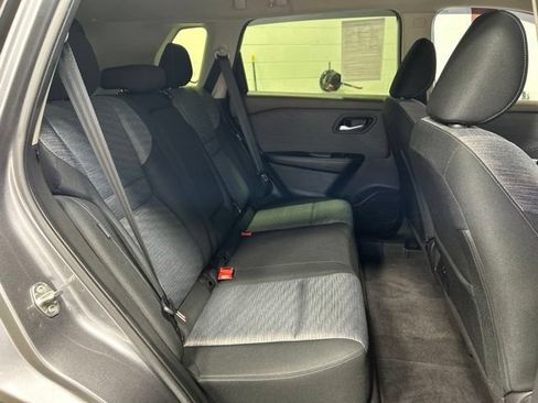 Used 2023 Nissan Rogue SV AWD/4WD image 18