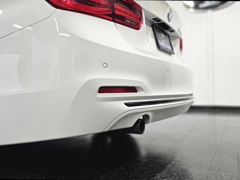 Used 2018 BMW 328d Sedan RWD image 33