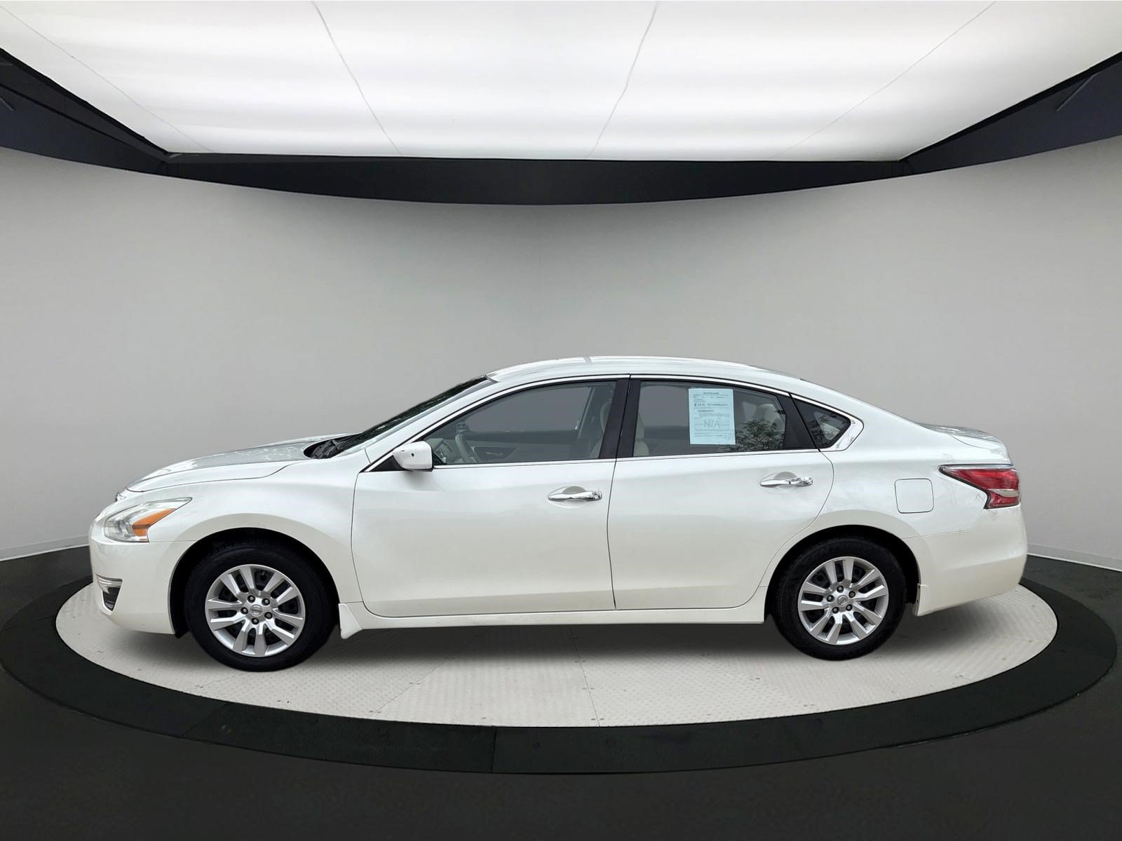 Used 2015 Nissan Altima 2.5 S w/ Power Driver Seat Package FWD image 4