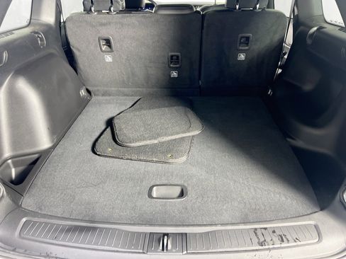 Used 2023 Jeep Grand Cherokee Altitude image 25