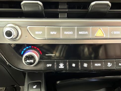 Used 2024 Kia Telluride EX w/ EX Captain's Chair Package image 69