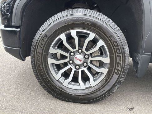 Used 2022 GMC Sierra 1500 AT4 w/ AT4 Premium Package image 12