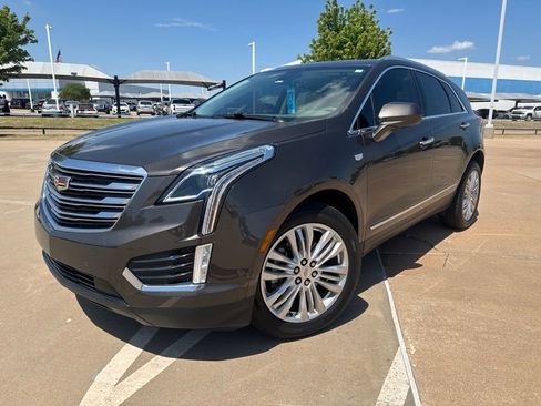 Used 2019 Cadillac XT5 Premium Luxury w/ Driver Assist Package FWD image 1