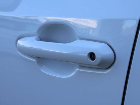 Used 2021 Toyota RAV4 XLE w/ Convenience Package image 21