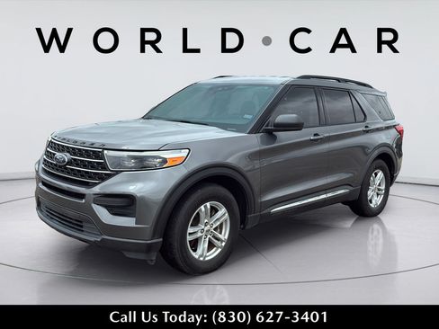 Used 2021 Ford Explorer XLT RWD image 13