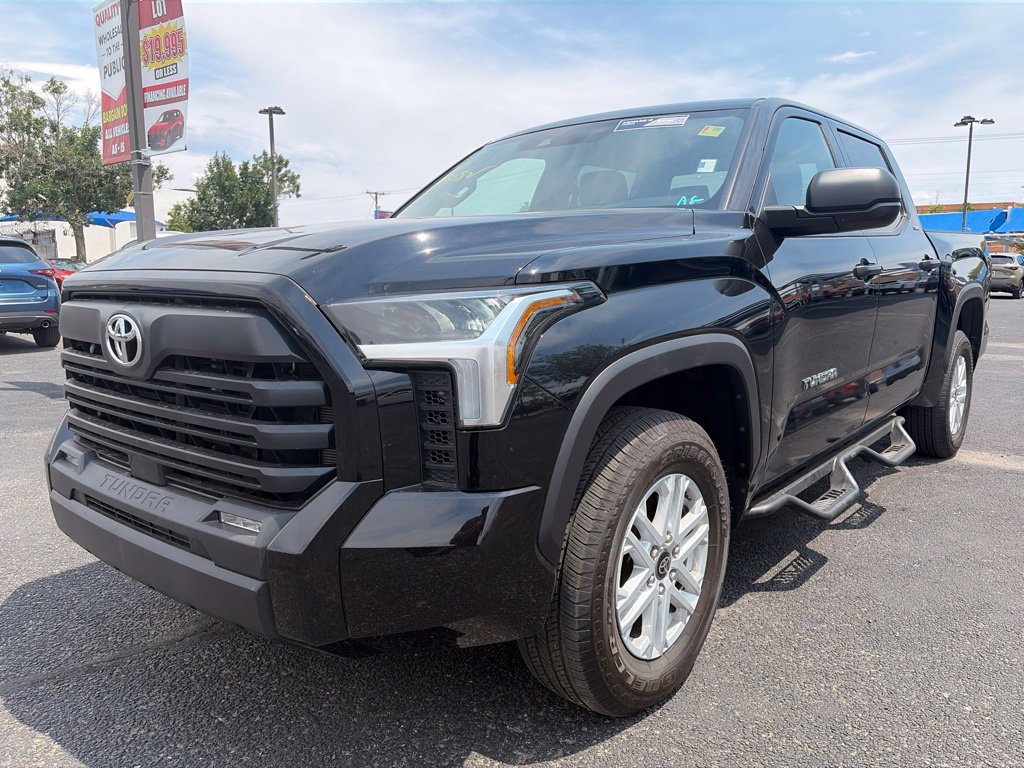 Used 2025 Toyota Tundra SR5 AWD/4WD image 2