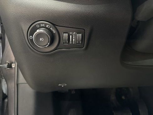 Used 2022 Jeep Compass Altitude w/ Sun and Sound Group image 28