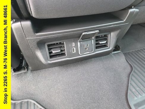 Used 2023 Chevrolet Silverado 1500 LT AWD/4WD image 37
