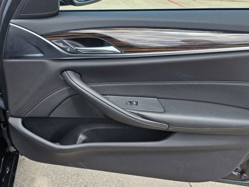 Used 2018 BMW 530e w/ Premium Package 2 image 34