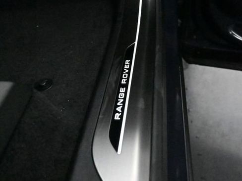 Used 2025 Land Rover Range Rover Sport Dynamic SE image 11