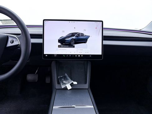 Used 2024 Tesla Model 3 Standard Range RWD image 6