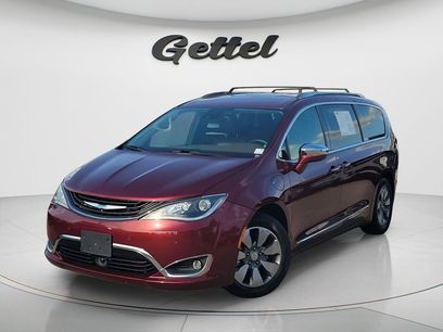 Used 2018 Chrysler Pacifica Limited w/ Advanced Safetytec Group