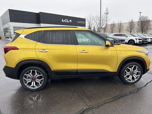 Used 2023 Kia Seltos SX w/ SX Sunroof Package image 8