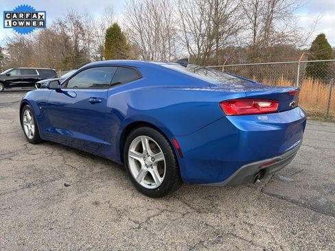 Used 2018 Chevrolet Camaro LT w/ Technology Package image 4