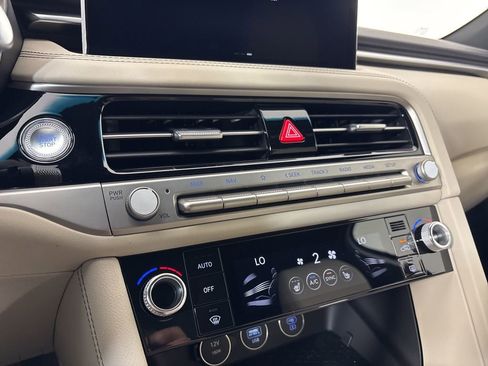 New 2026 Genesis G70 2.5T RWD image 32