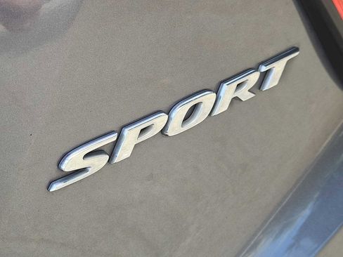 Used 2021 Honda HR-V Sport image 11