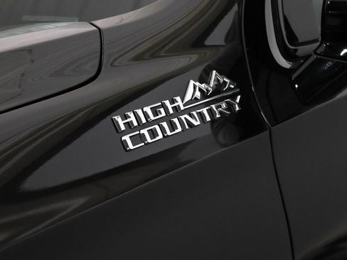 Certified 2023 Chevrolet Tahoe High Country AWD/4WD image 12