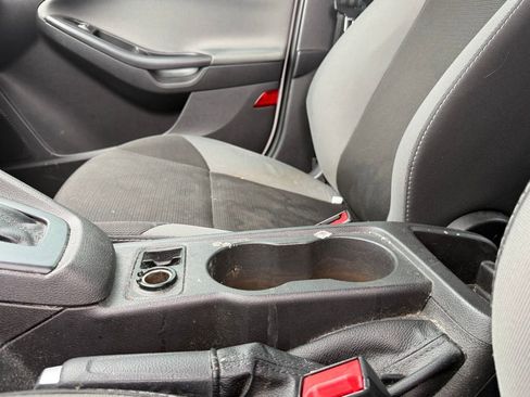 Used 2014 Ford Focus S FWD image 12