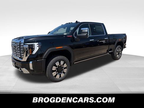 New 2026 GMC Sierra 2500 Denali w/ LPO, Black Badging Package AWD/4WD image 4