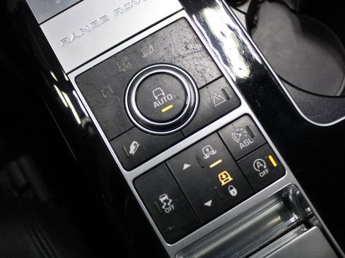 Used 2014 Land Rover Range Rover image 28